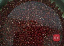 手工红豆沙的做法图解1