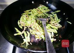 炒芸豆丝的做法图解6