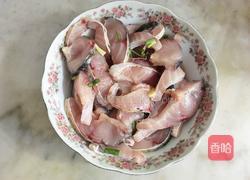 五香熏鱼的做法图解1