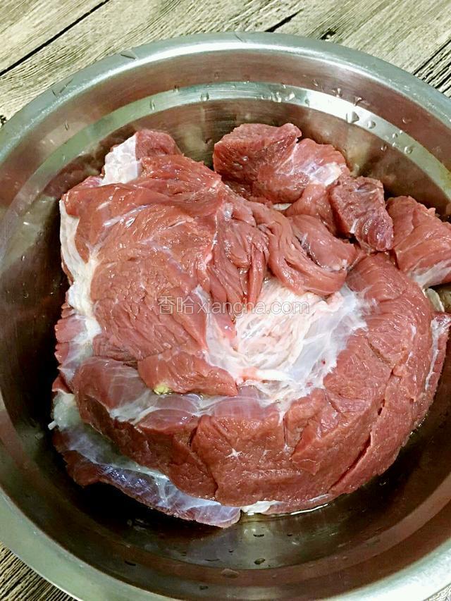 牛肉1 kg，其实只用了一半。