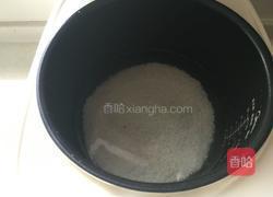 百合莲子瘦肉粥的做法图解2