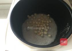 百合莲子瘦肉粥的做法图解3