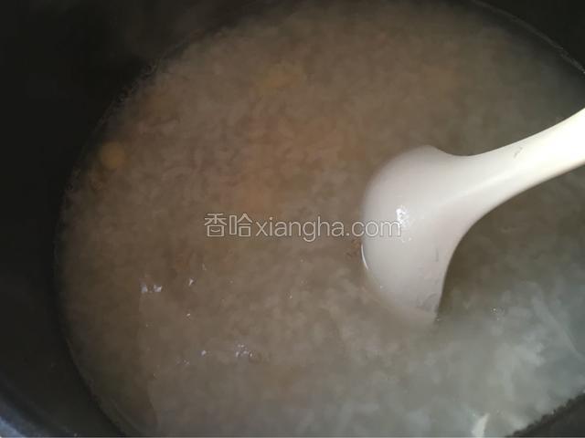 煮好后，可加入少许香油、味精及香菜，