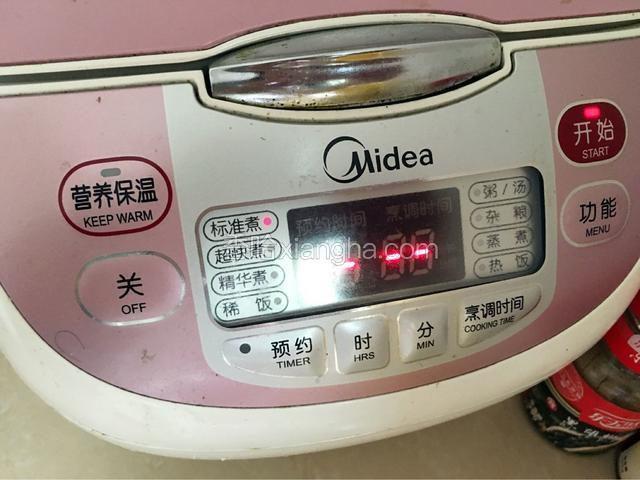按下煮饭键大概煮40分钟左右