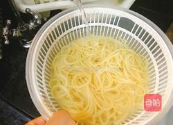 奶油培根蘑菇意面的做法图解7