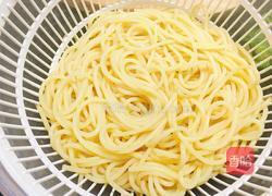 奶油培根蘑菇意面的做法图解8