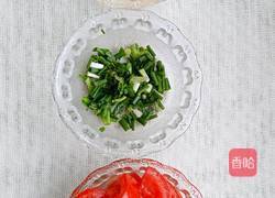 西红柿鸡蛋挂面的做法图解2