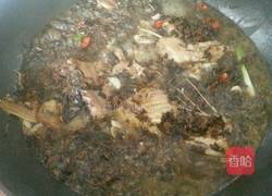 酸菜焖鱼的做法图解6