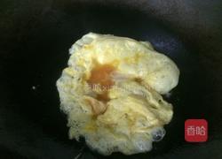 蟹味菇炒蛋的做法图解5