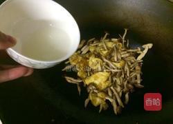 蟹味菇炒蛋的做法图解9