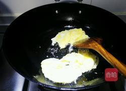 鸡蛋炸酱的做法图解3