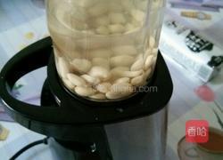 花生牛奶的做法图解2