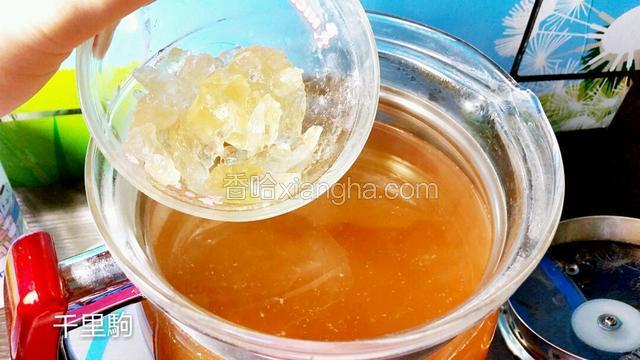 下冰糖煲融熄火，焗30分钟