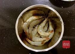 香酥炸虾的做法图解1