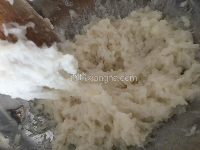 拉扯时有很强的粘性即可