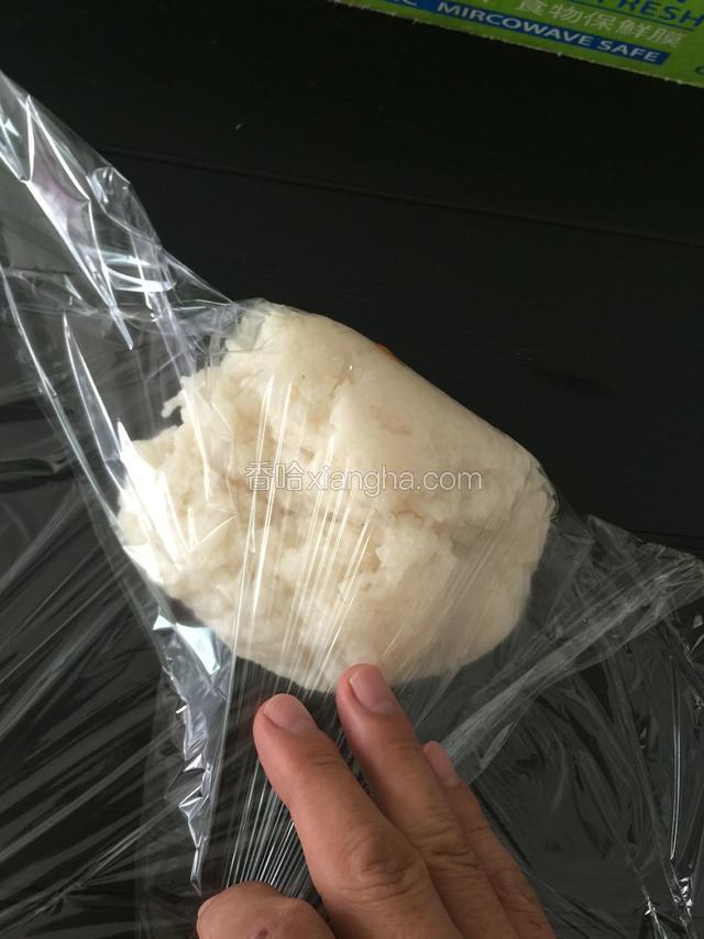 将其压成圆形