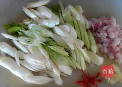 大葱炒肉的做法图解1