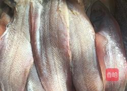 煎踏板鱼的做法图解1