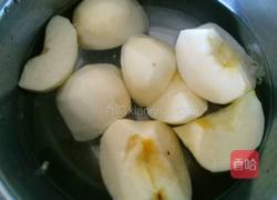 红枣枸杞苹果汤的做法图解3