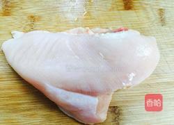 煎鸡胸肉的做法图解1