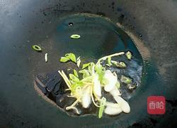 糖醋肉段的做法图解10