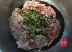 猪肉白菜馅饺子的做法图解2