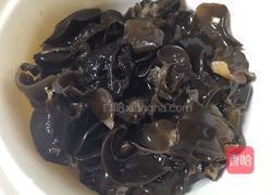 老醋木耳的做法图解2