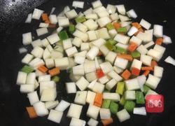 茭白炒蛋的做法图解3