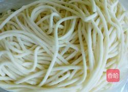 茄子炸酱面的做法图解1