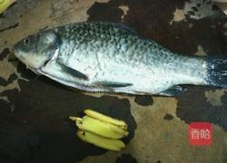 清炖鲫鱼的做法图解1