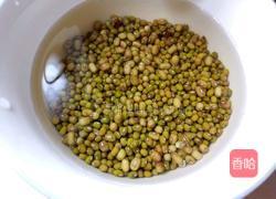 绿豆稀饭的做法图解2