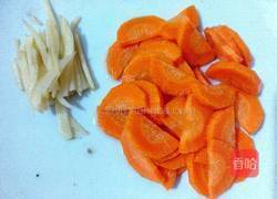 香菇炒鸡肉的做法图解3