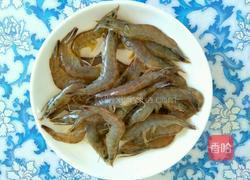 白菜炒虾的做法图解1