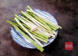 清炒芦笋的做法图解1
