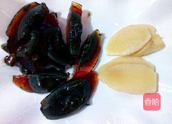 皮蛋黄瓜汤的做法图解2