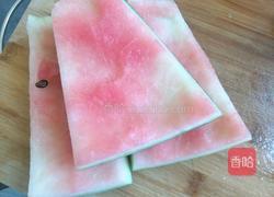 爆炒西瓜皮的做法图解1