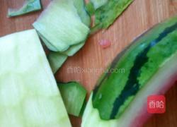 爆炒西瓜皮的做法图解2