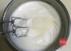 抹茶瑞士卷的做法图解11