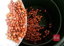 老醋花生米的做法图解3