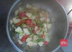 西葫芦炒西红柿的做法图解4