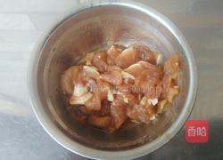 瘦肉炒猪肝小肠的做法图解2