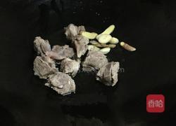 辣椒炒排骨的做法图解3
