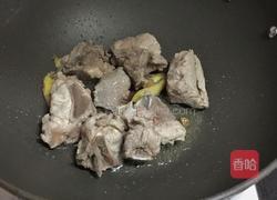 排骨莲藕汤的做法图解3