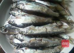 黄焖鱼的做法图解1