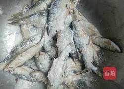黄焖鱼的做法图解2