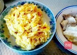 大骨棒炖酸菜的做法图解4