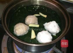 裙带菜汆丸子汤的做法图解4