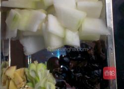 冬瓜瘦肉汤的做法图解1