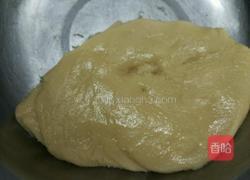 莲蓉蛋黄月饼的做法图解4