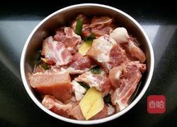 炖排骨的做法图解1